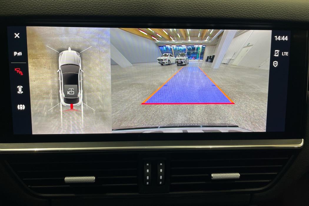 PORSCHE Cayenne 2022