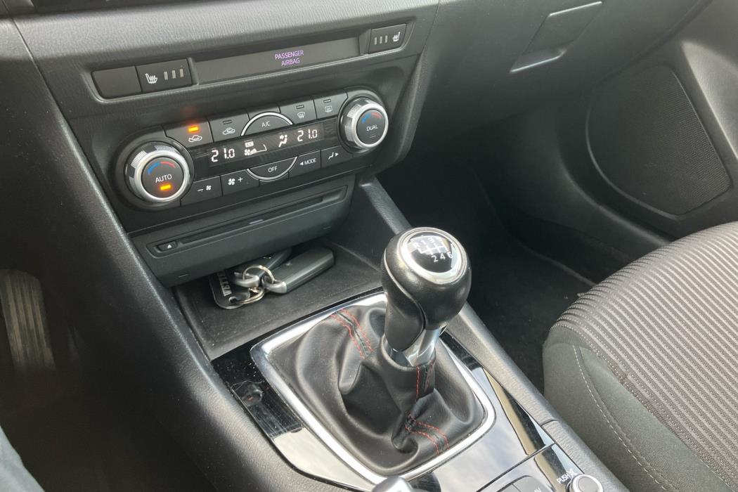 MAZDA Mazda3 2016