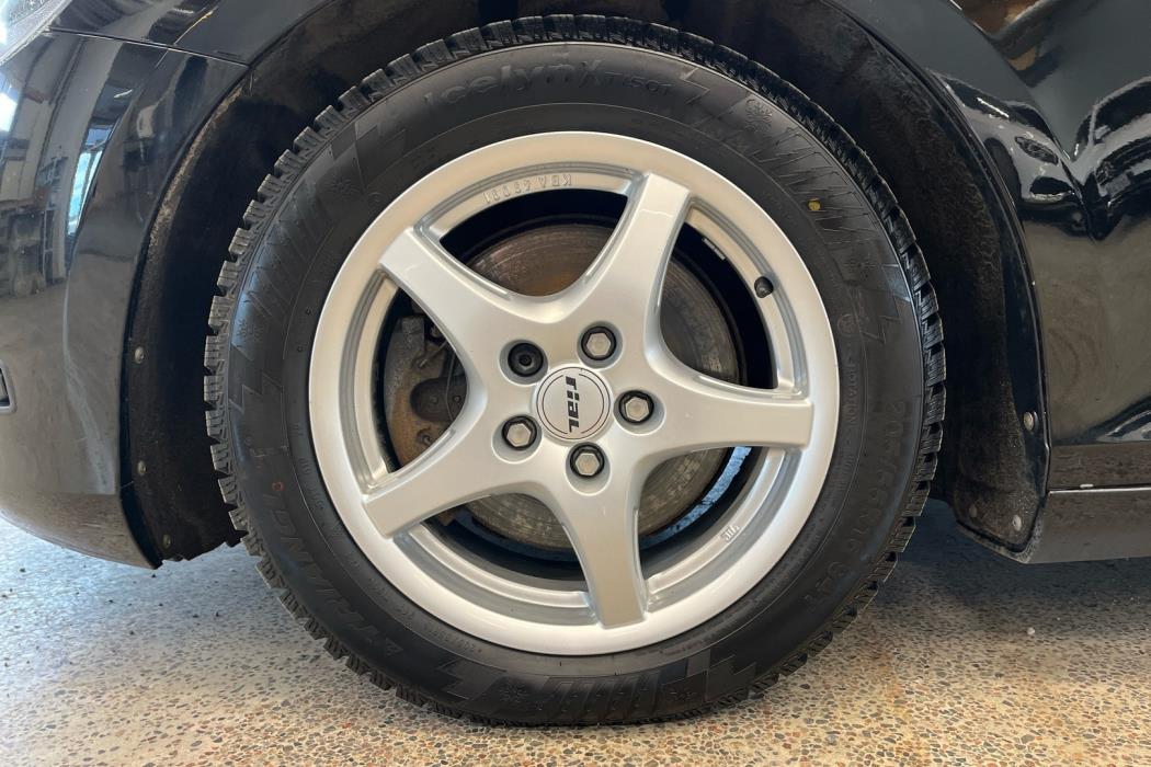 VOLVO V40 2014
