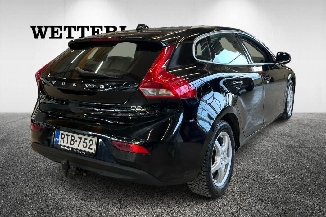 VOLVO V40 2014