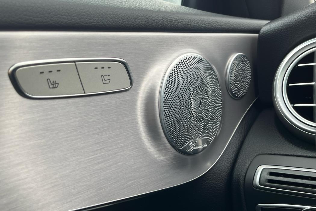 MERCEDES-BENZ C 2021