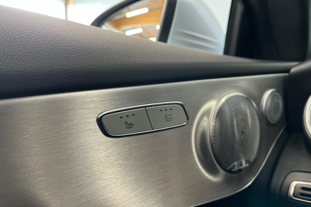 MERCEDES-BENZ C 2021