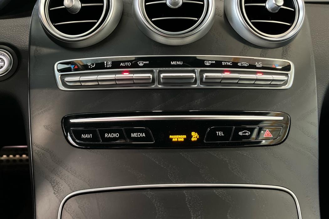 MERCEDES-BENZ C 2021