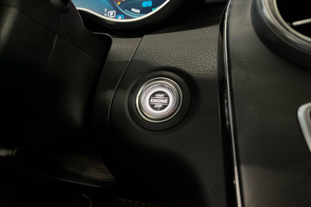 MERCEDES-BENZ C 2021