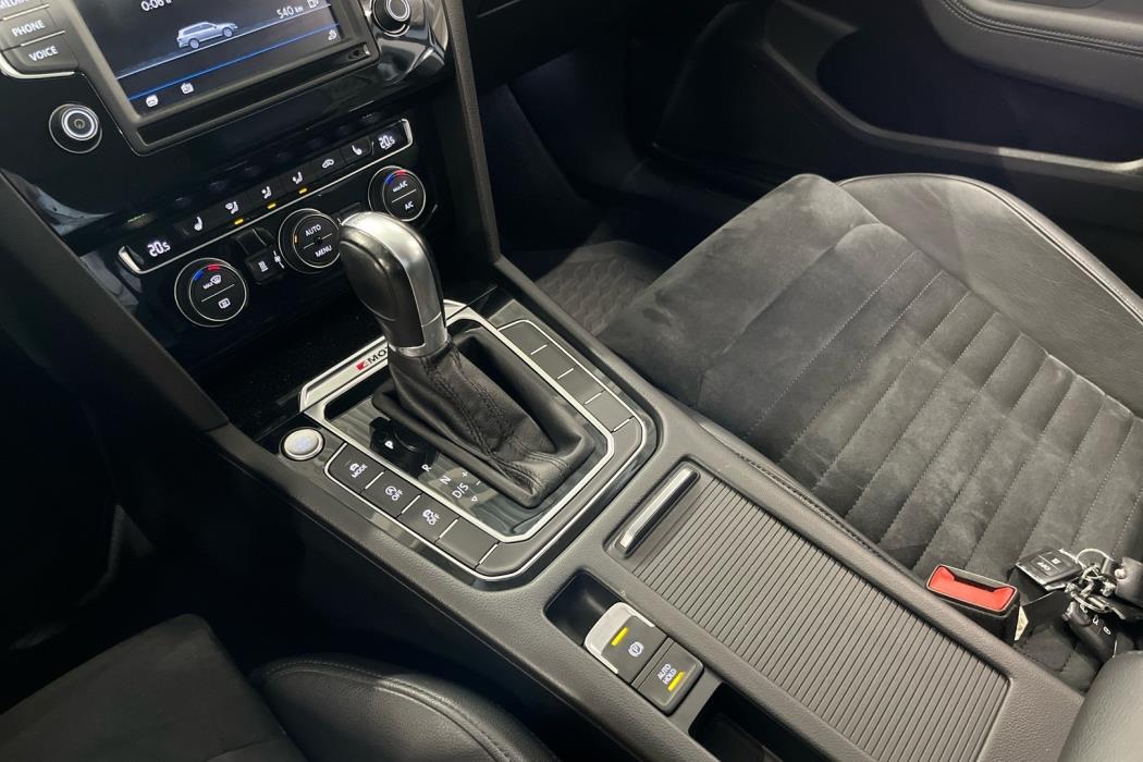 VOLKSWAGEN Passat 2017