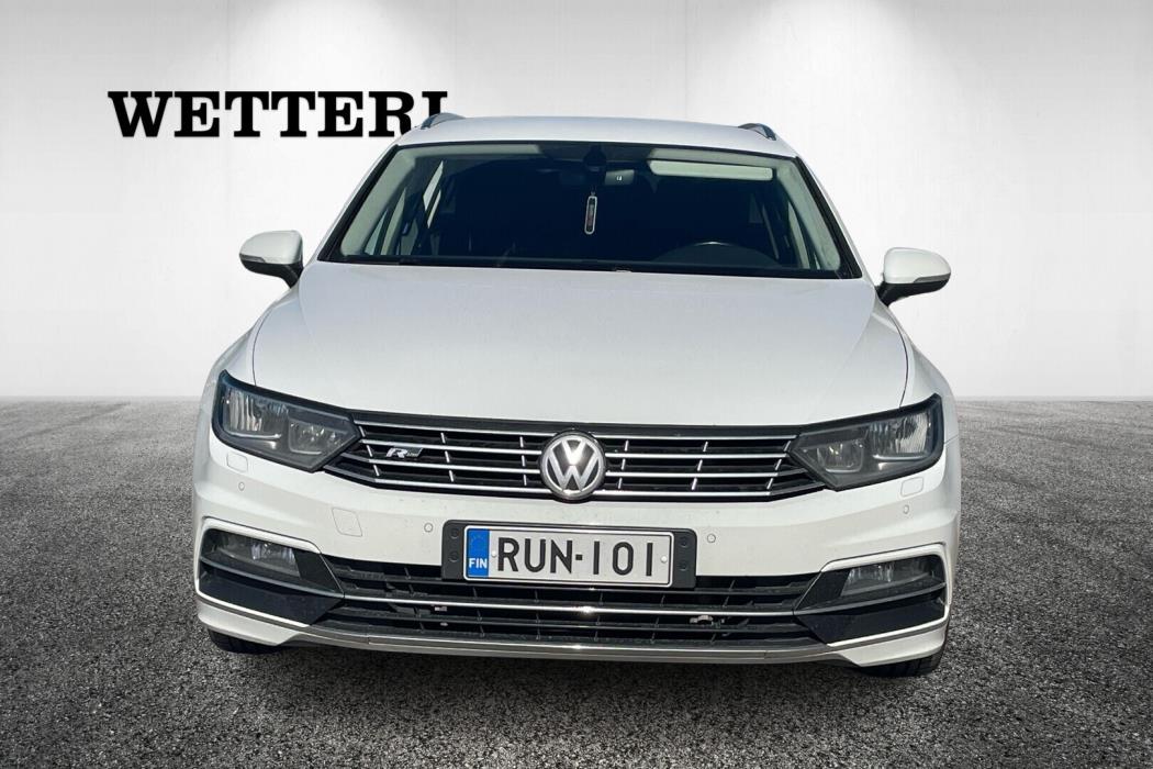 VOLKSWAGEN Passat 2017