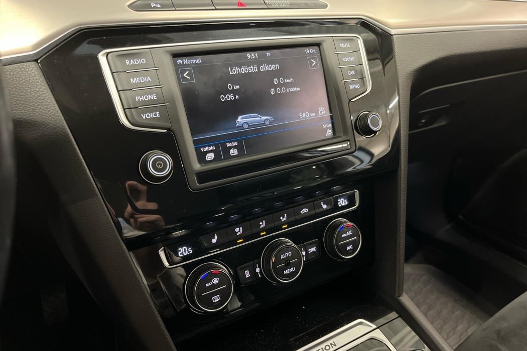 VOLKSWAGEN Passat 2017