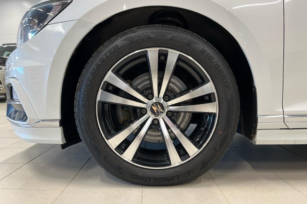 VOLKSWAGEN Passat 2017