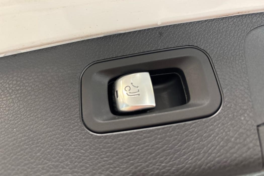 MERCEDES-BENZ E 2021