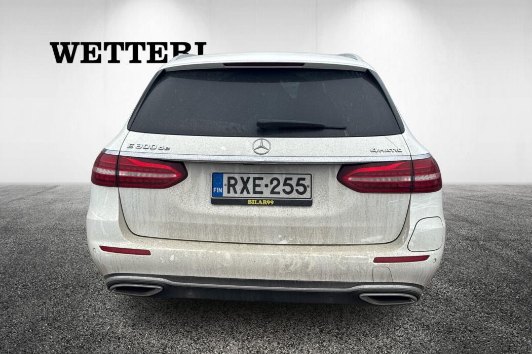 MERCEDES-BENZ E 2021