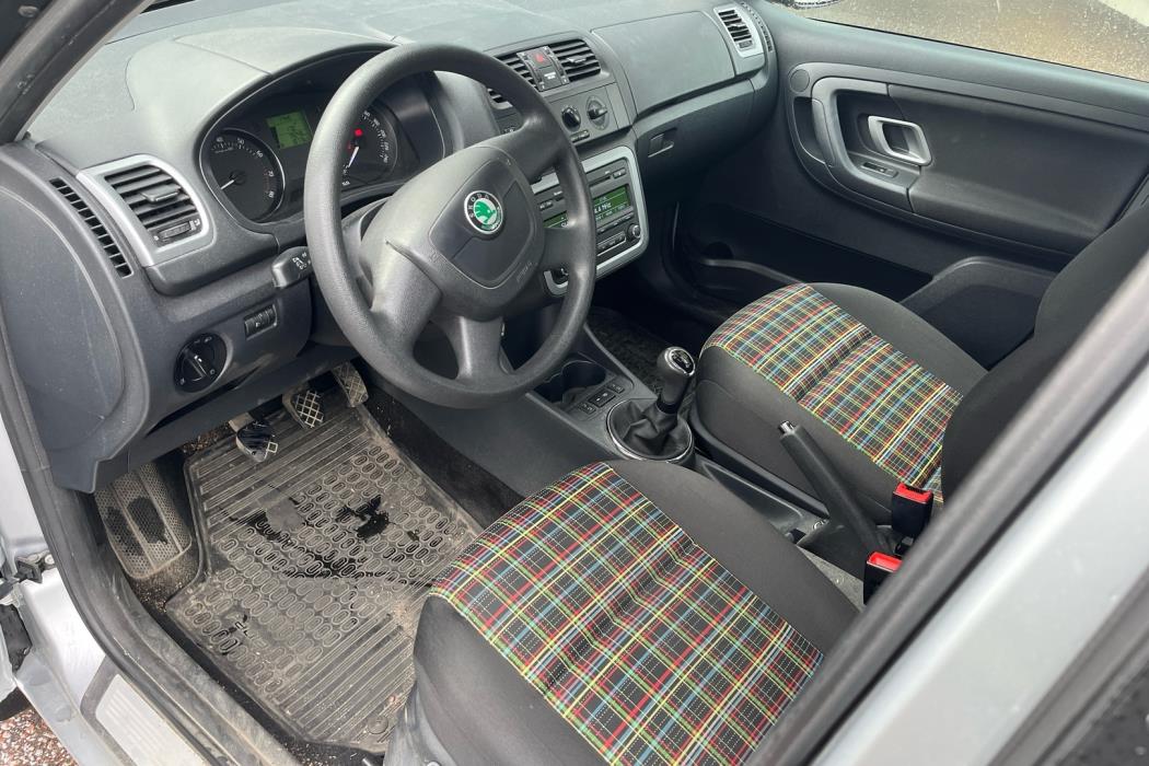 SKODA Fabia 2013