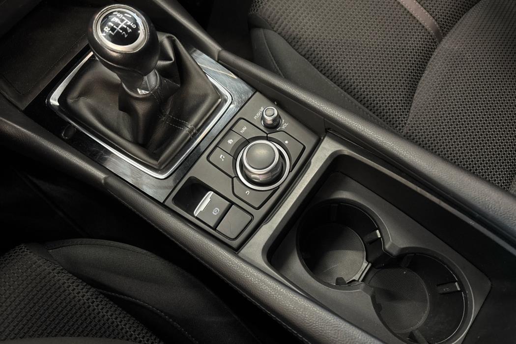 MAZDA Mazda3 2017