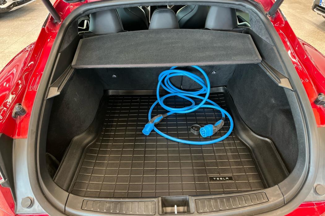 TESLA Model S 2018