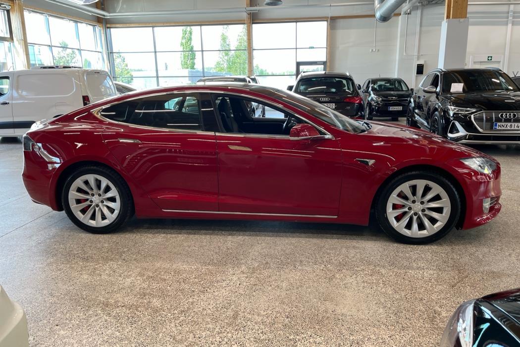 TESLA Model S 2018