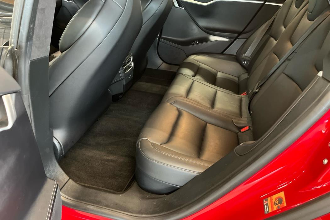 TESLA Model S 2018