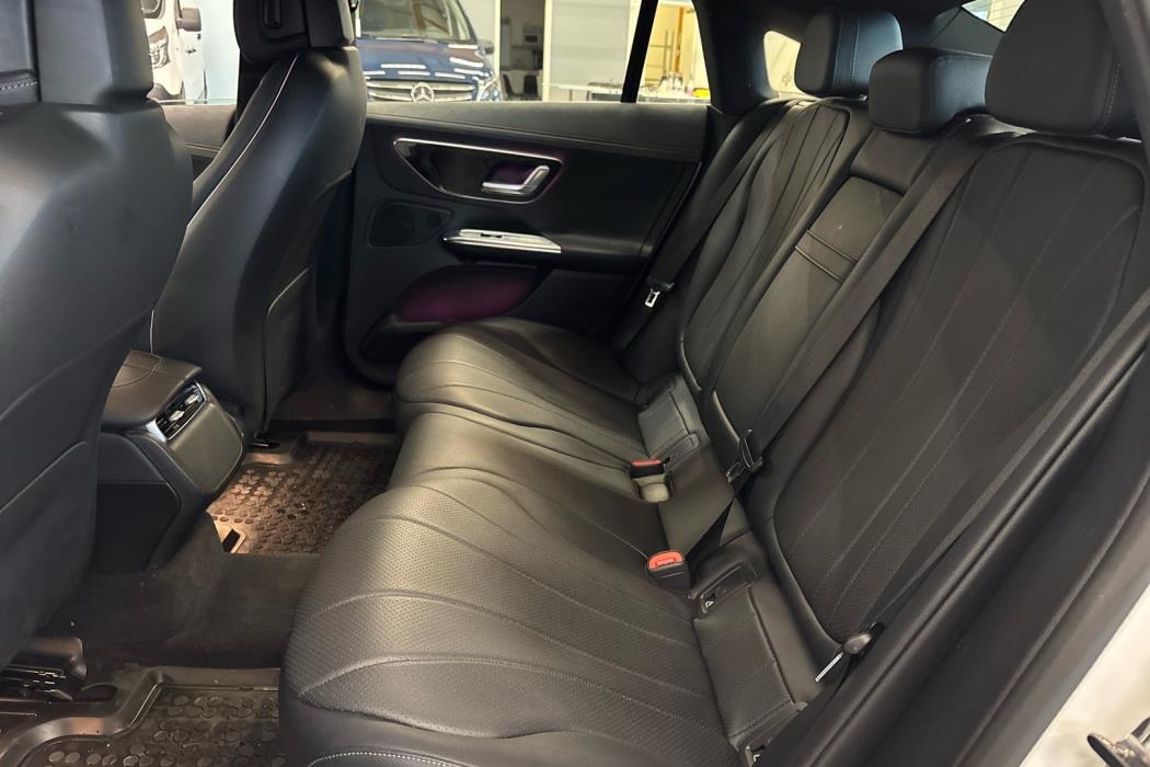 MERCEDES-BENZ EQE 2023