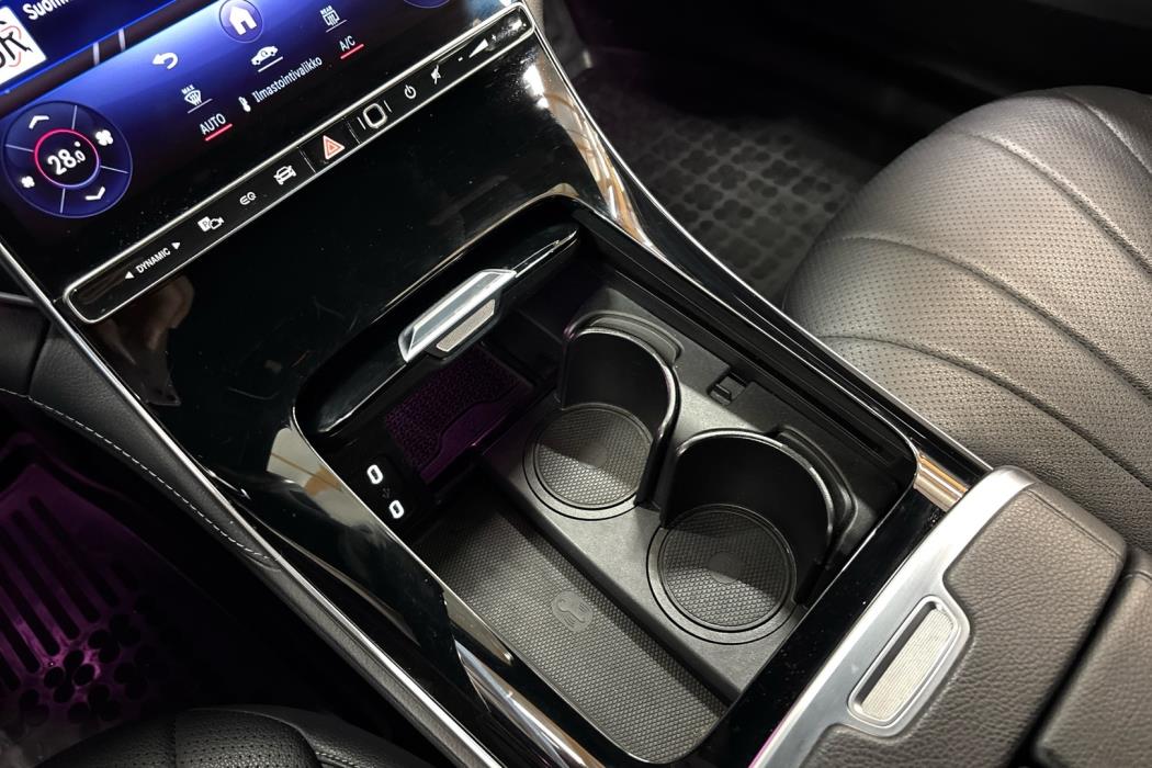 MERCEDES-BENZ EQE 2023