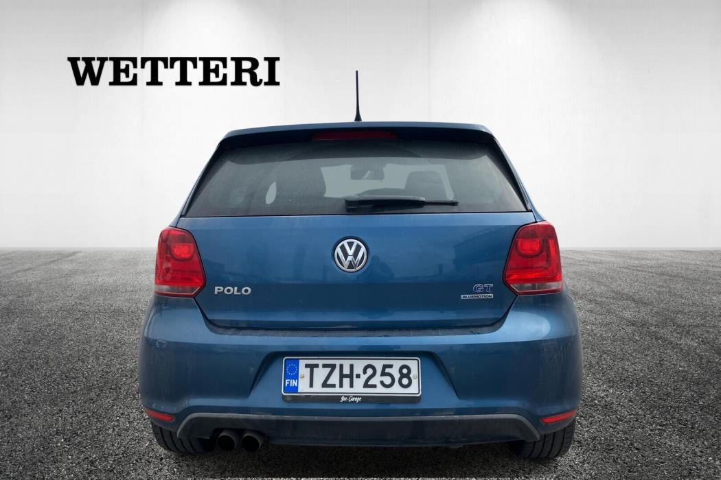 VOLKSWAGEN Polo 2014