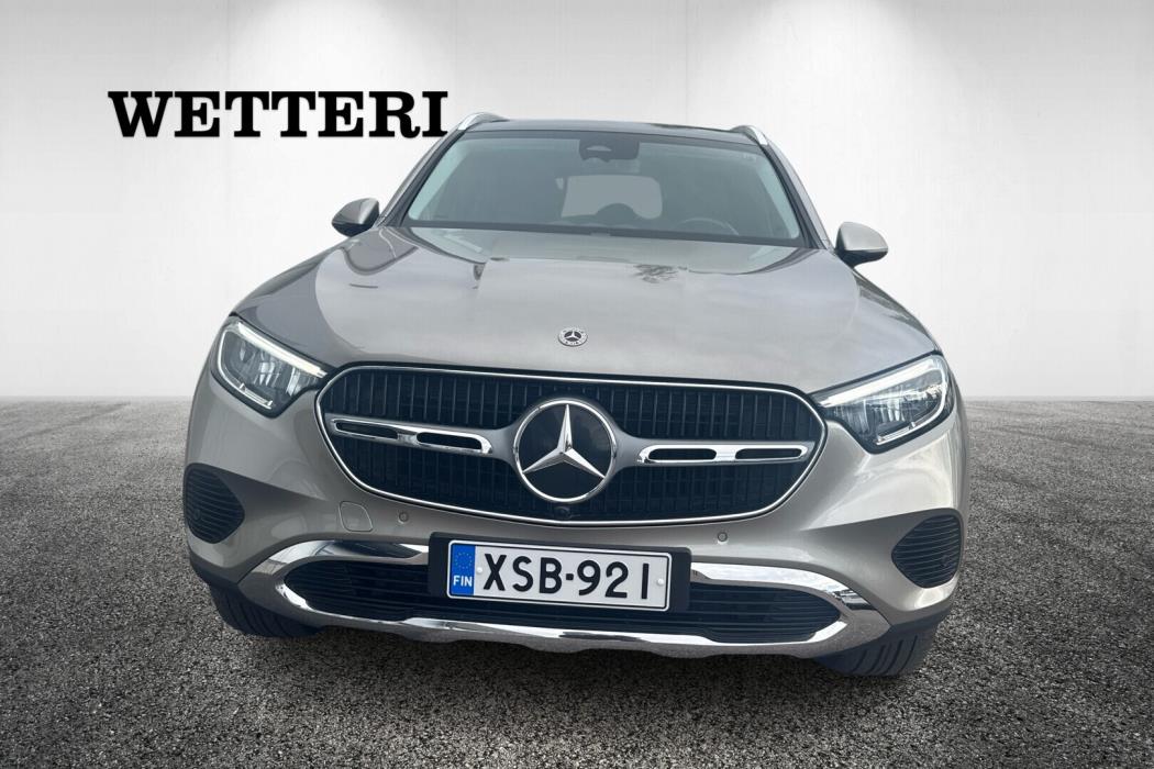 MERCEDES-BENZ GLC 2023