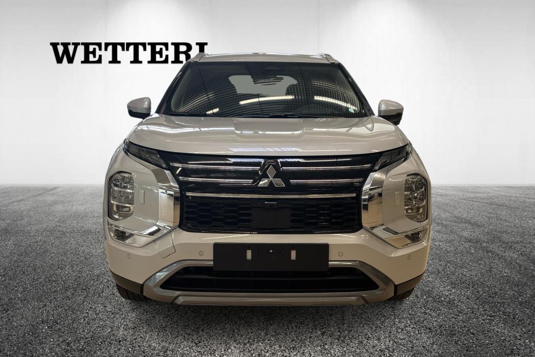 MITSUBISHI Outlander 2025