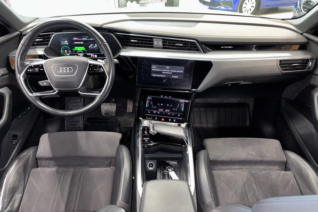AUDI e-tron 2019