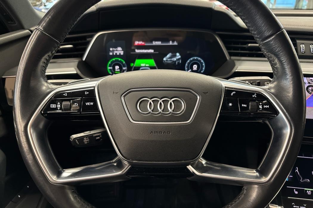 AUDI e-tron 2019