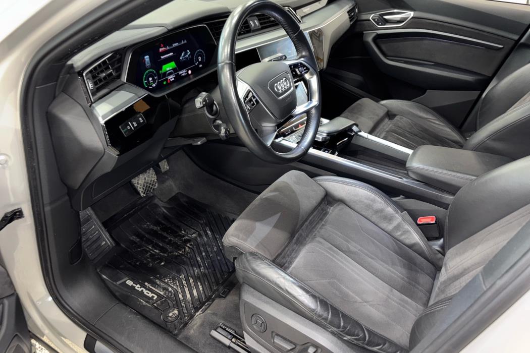 AUDI e-tron 2019