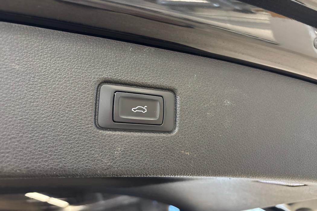 AUDI Q7 2015