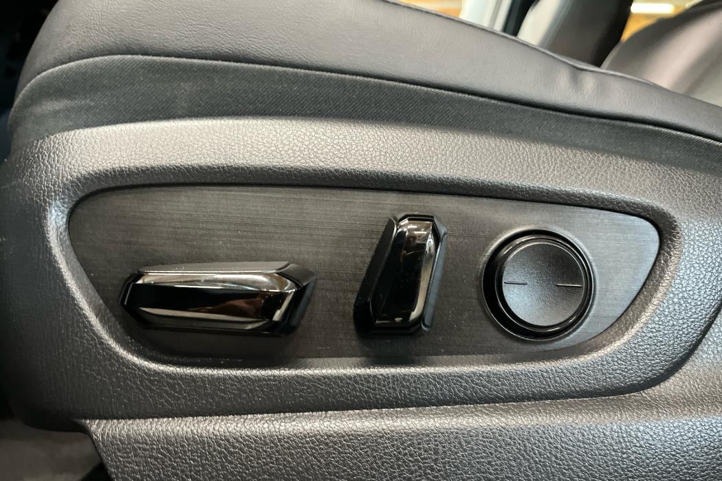 LEXUS UX 2022