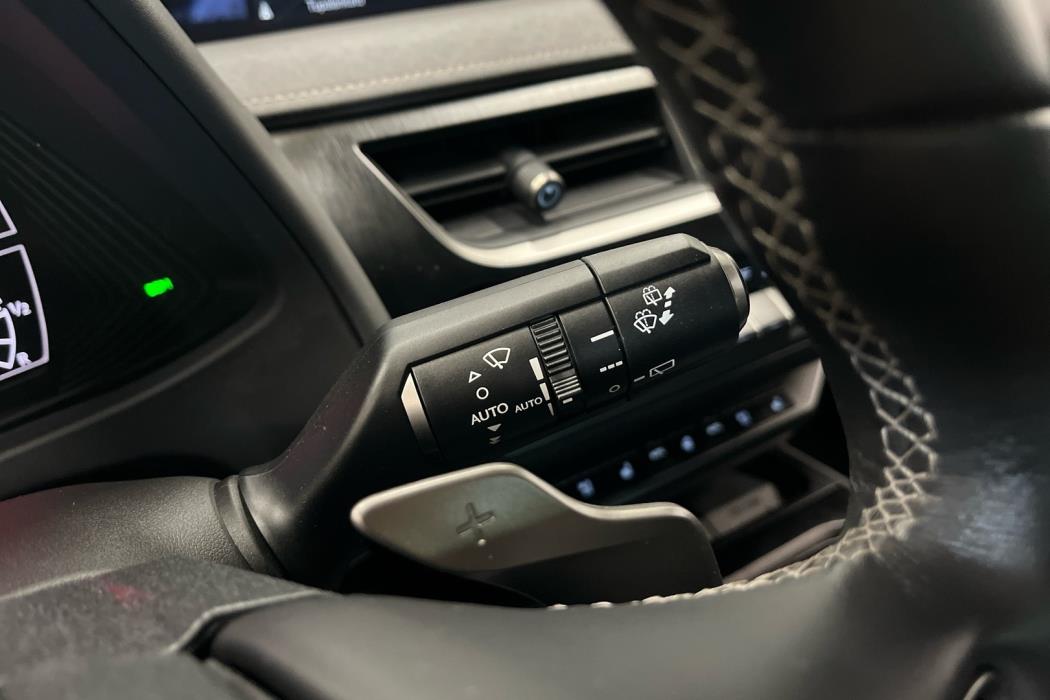 LEXUS UX 2022