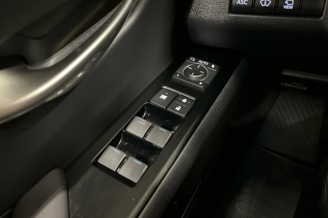 LEXUS UX 2022