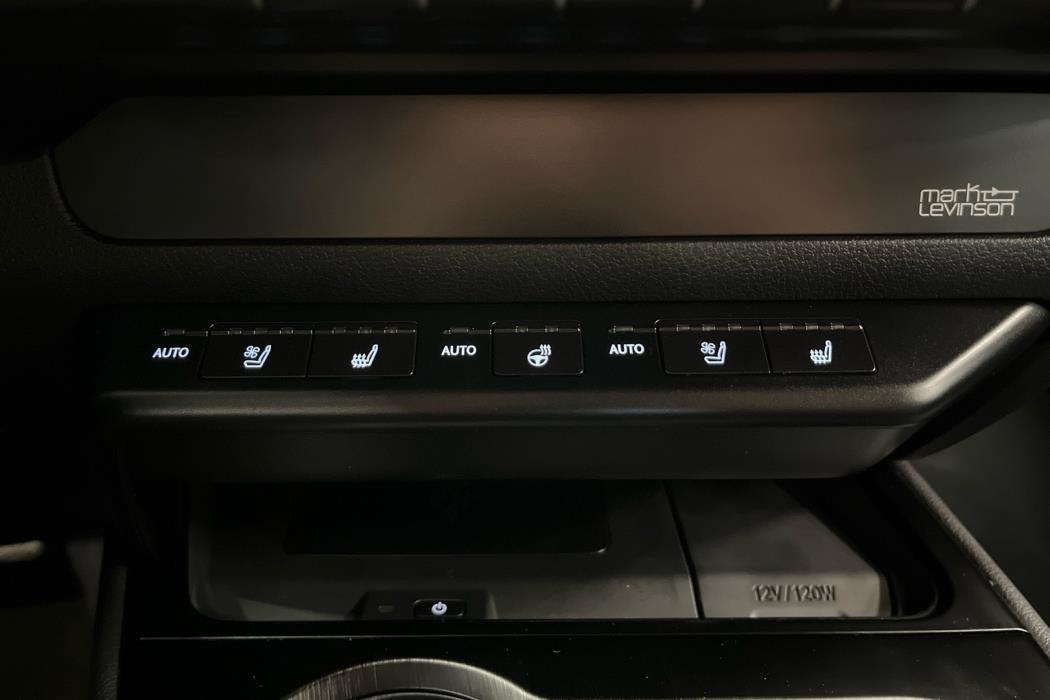 LEXUS UX 2022