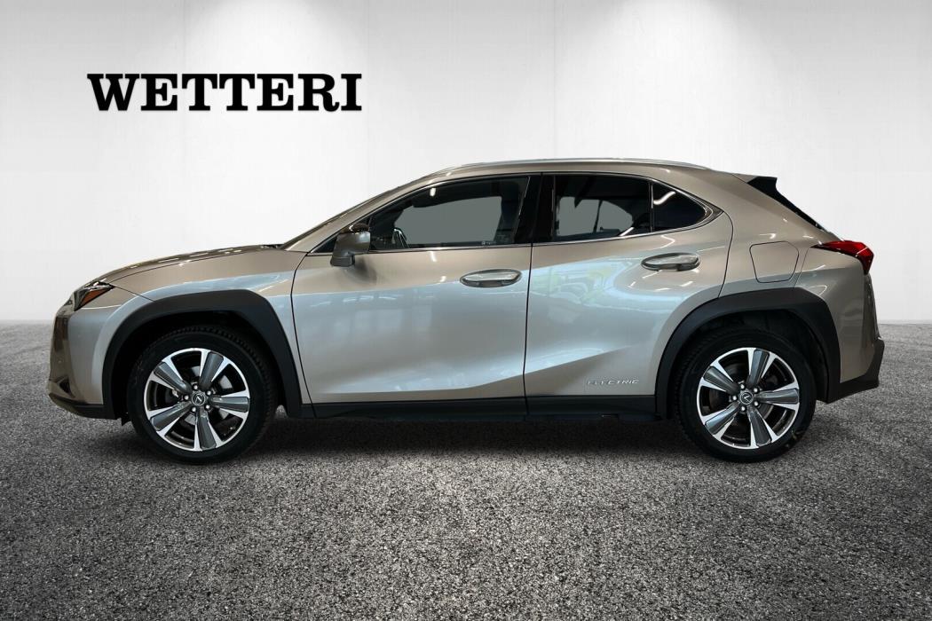 LEXUS UX 2022