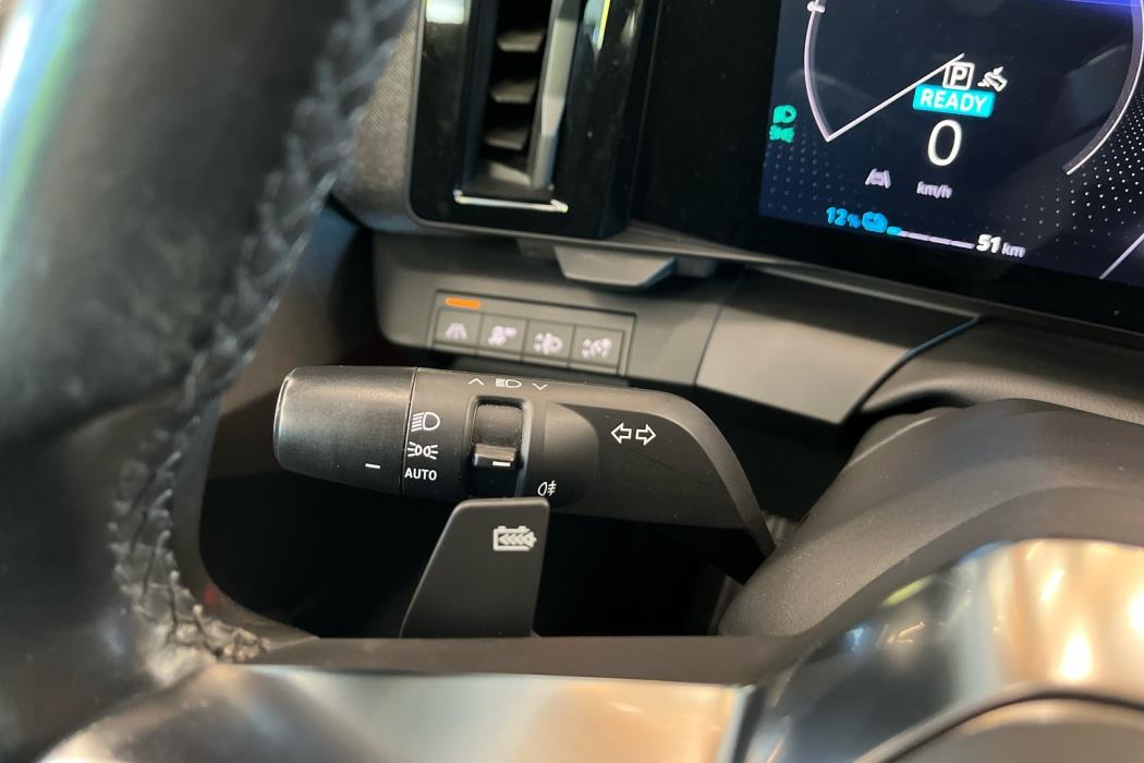 RENAULT Megane 2023