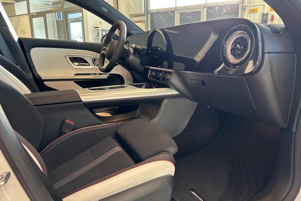 MERCEDES-BENZ CLA 2026