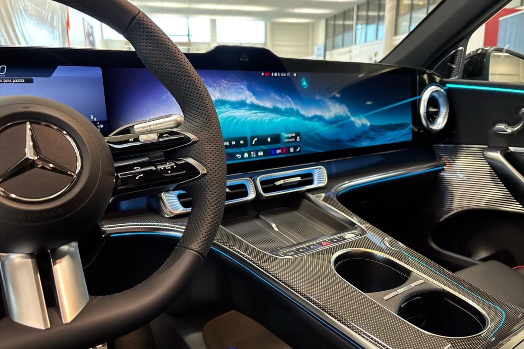 MERCEDES-BENZ GLC 2026