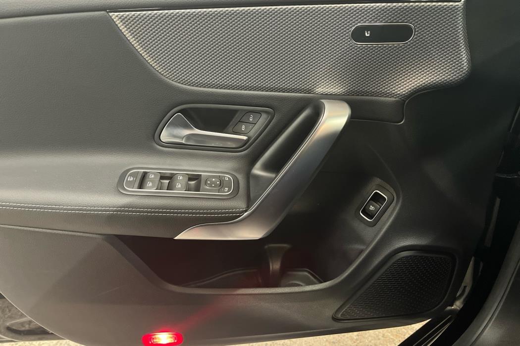 MERCEDES-BENZ CLA 2022