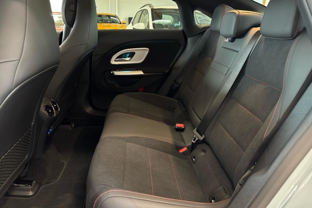 MERCEDES-BENZ CLA 2026