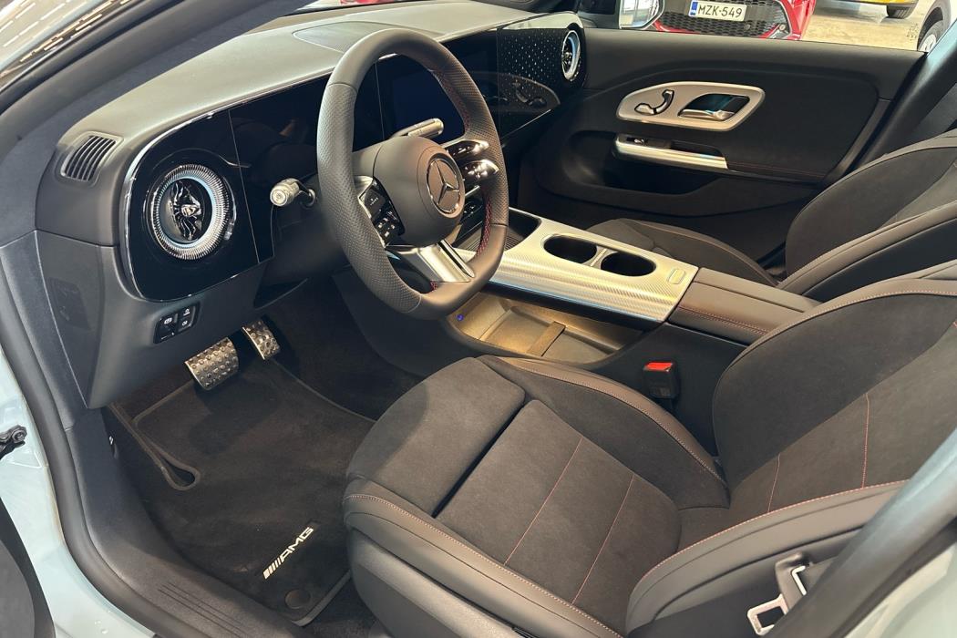 MERCEDES-BENZ CLA 2026