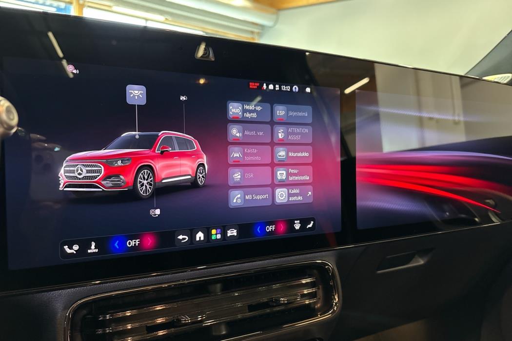 MERCEDES-BENZ GLB 2026