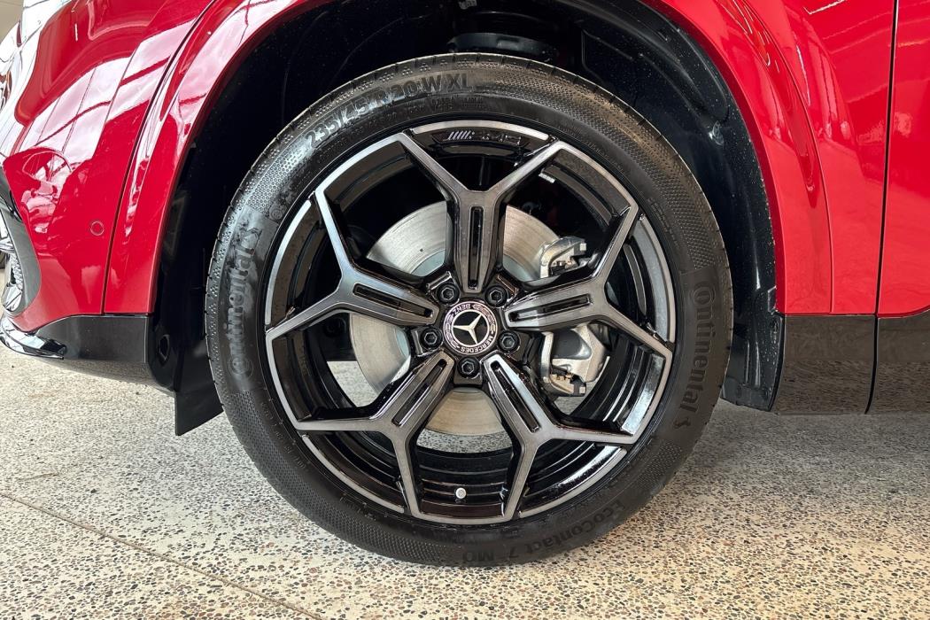 MERCEDES-BENZ GLB 2026