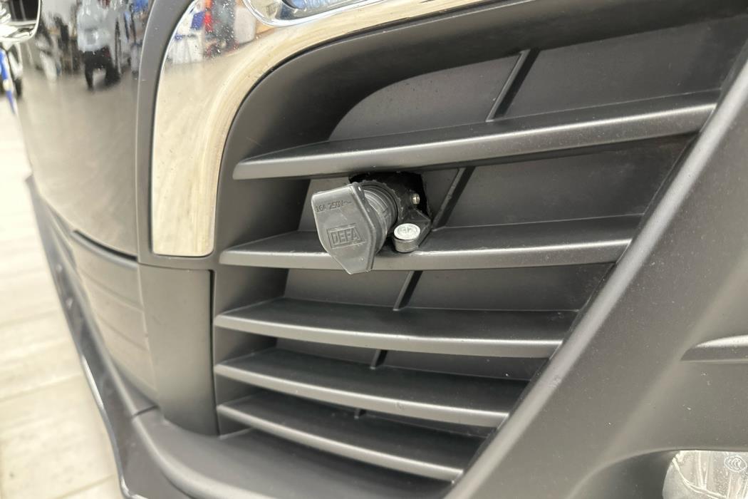 PEUGEOT Traveller 2018