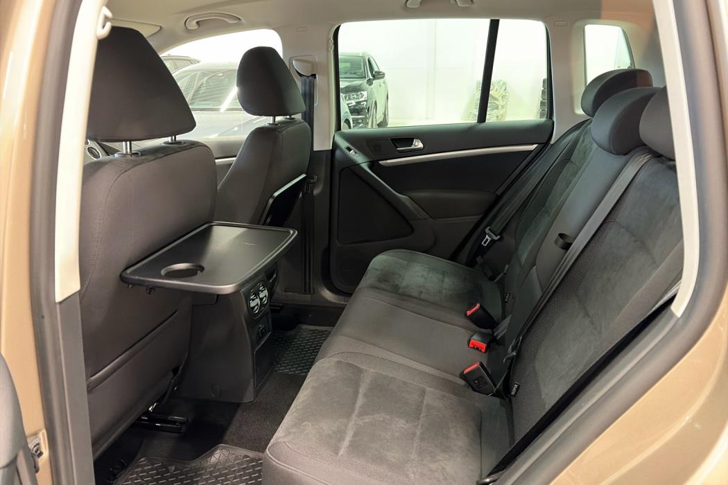 VOLKSWAGEN Tiguan 2015