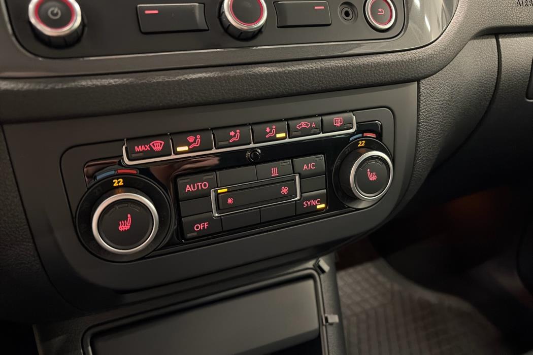 VOLKSWAGEN Tiguan 2015