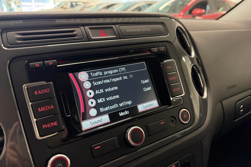 VOLKSWAGEN Tiguan 2015