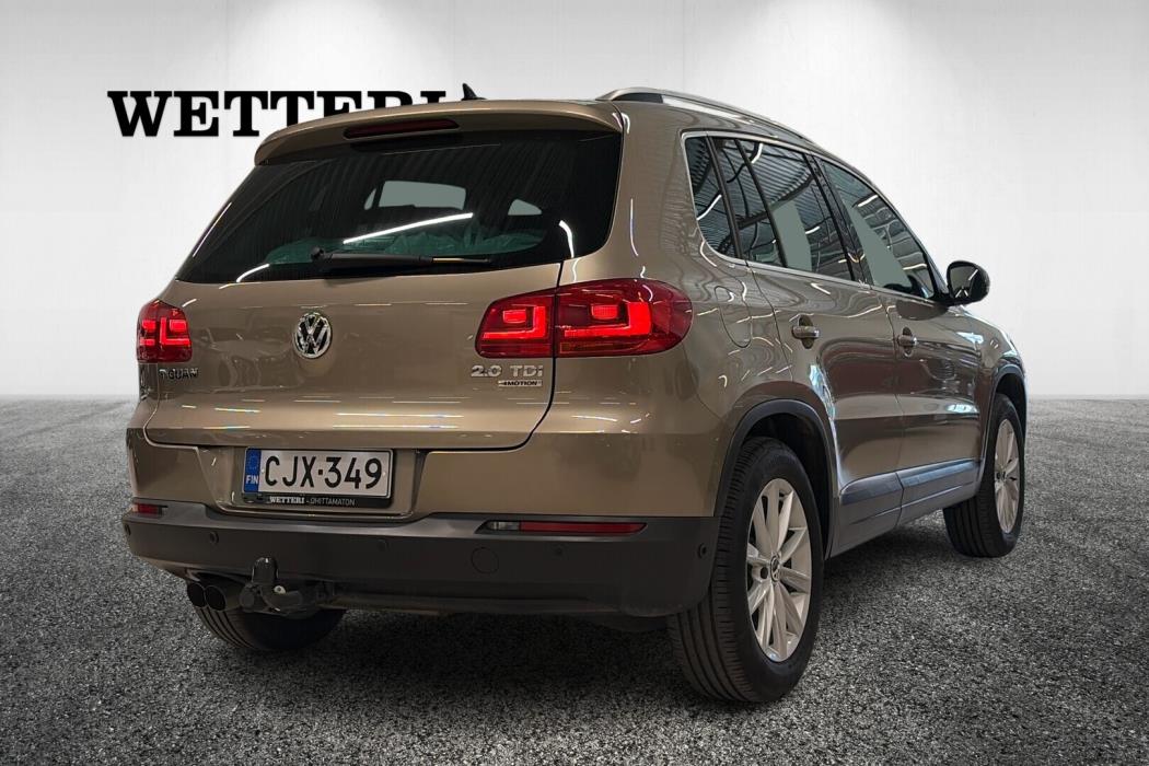 VOLKSWAGEN Tiguan 2015