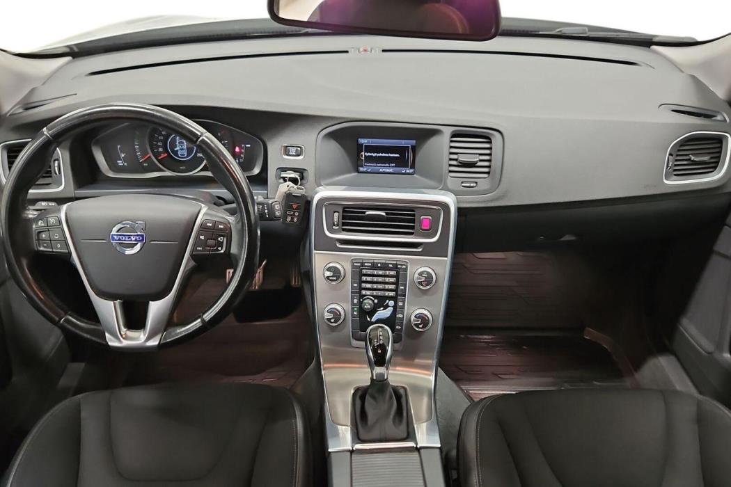 VOLVO V60 2016