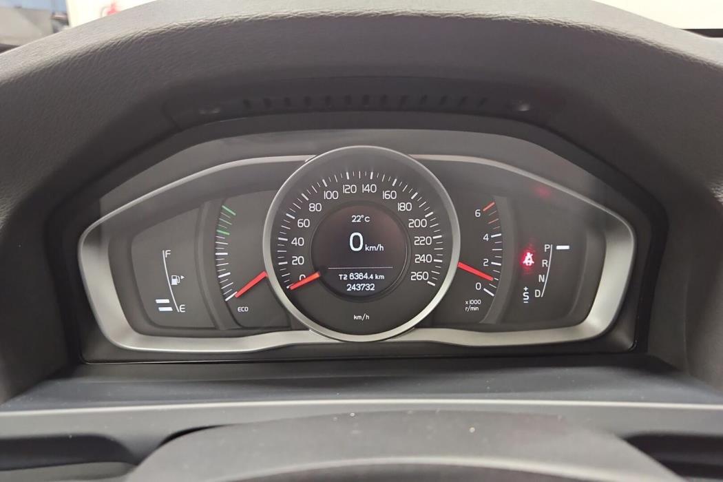VOLVO V60 2016