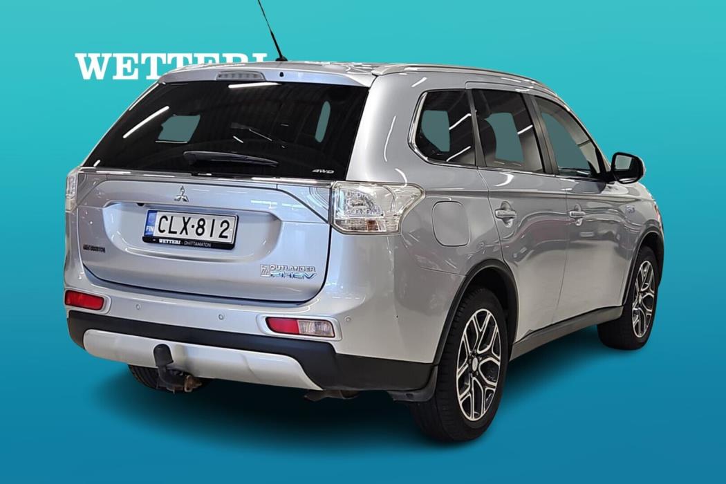 MITSUBISHI Outlander PHEV 2015