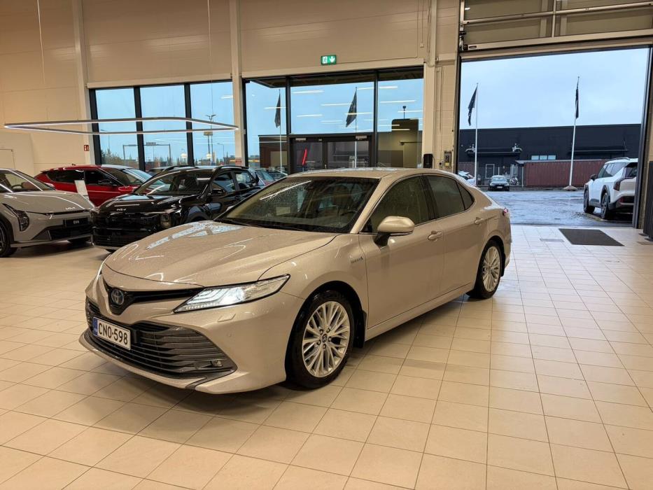 TOYOTA Camry 2019